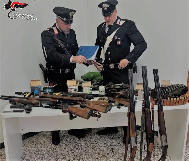 Lagosanto, minaccia l’ufficiale giudiziario per non essere sfrattato: «Ho armi in casa»