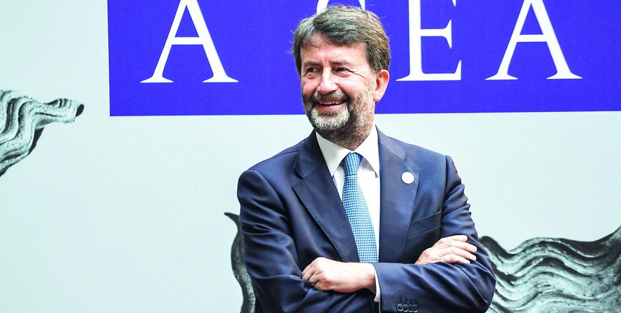 Dario Franceschini: «Nel mio libro una storia d’amore tra due donne e un omaggio a mia nonna sassarese»