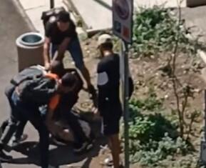 Reggio Emilia, un’altra rissa in piazzale Marconi: volano sassi e bottiglie