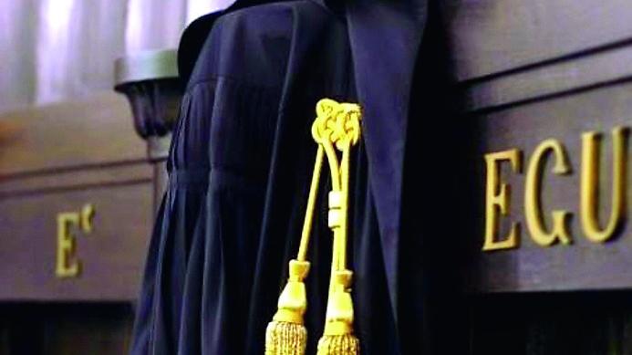 Ferrara, insultata e minacciata di morte dal suo ex violento e dagli amici