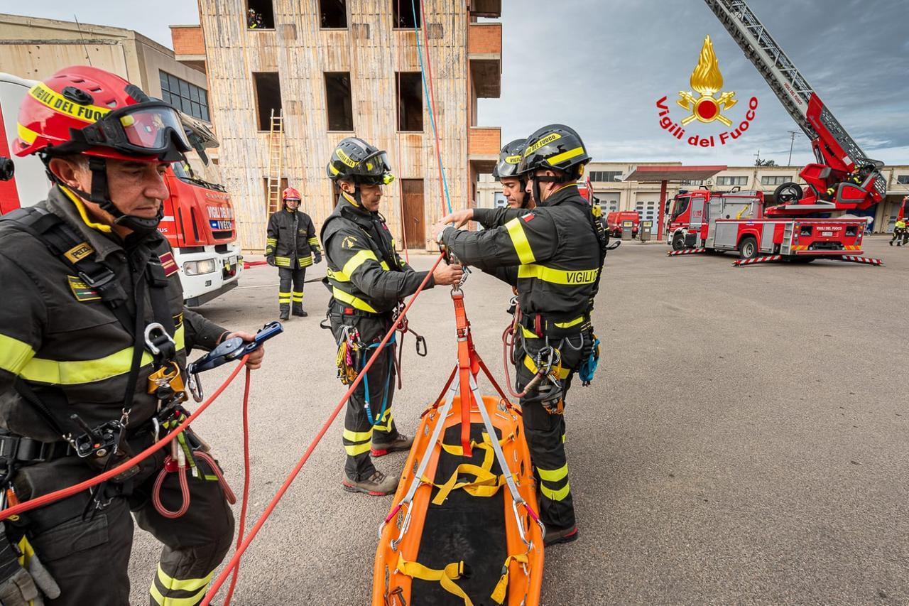 Vigili del fuoco «sotto organico»: il sindacato scrive a Roma