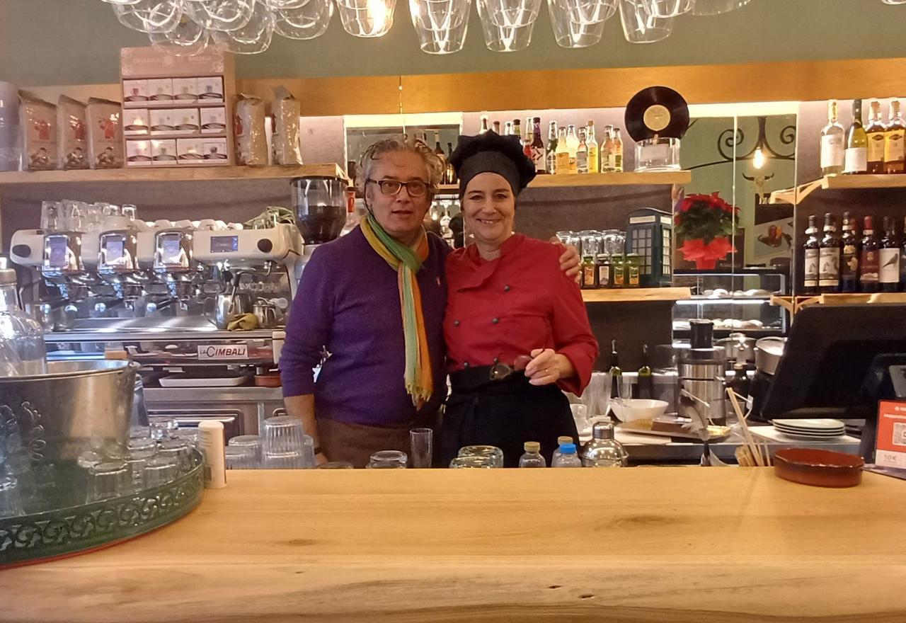 Coppia di veneti s’innamora di Livorno e apre un’osteria: «Vi raccontiamo i motivi della nostra avventura»