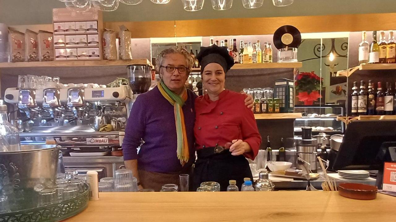 Coppia di veneti s’innamora di Livorno e apre un’osteria: «Vi raccontiamo i motivi della nostra avventura»
