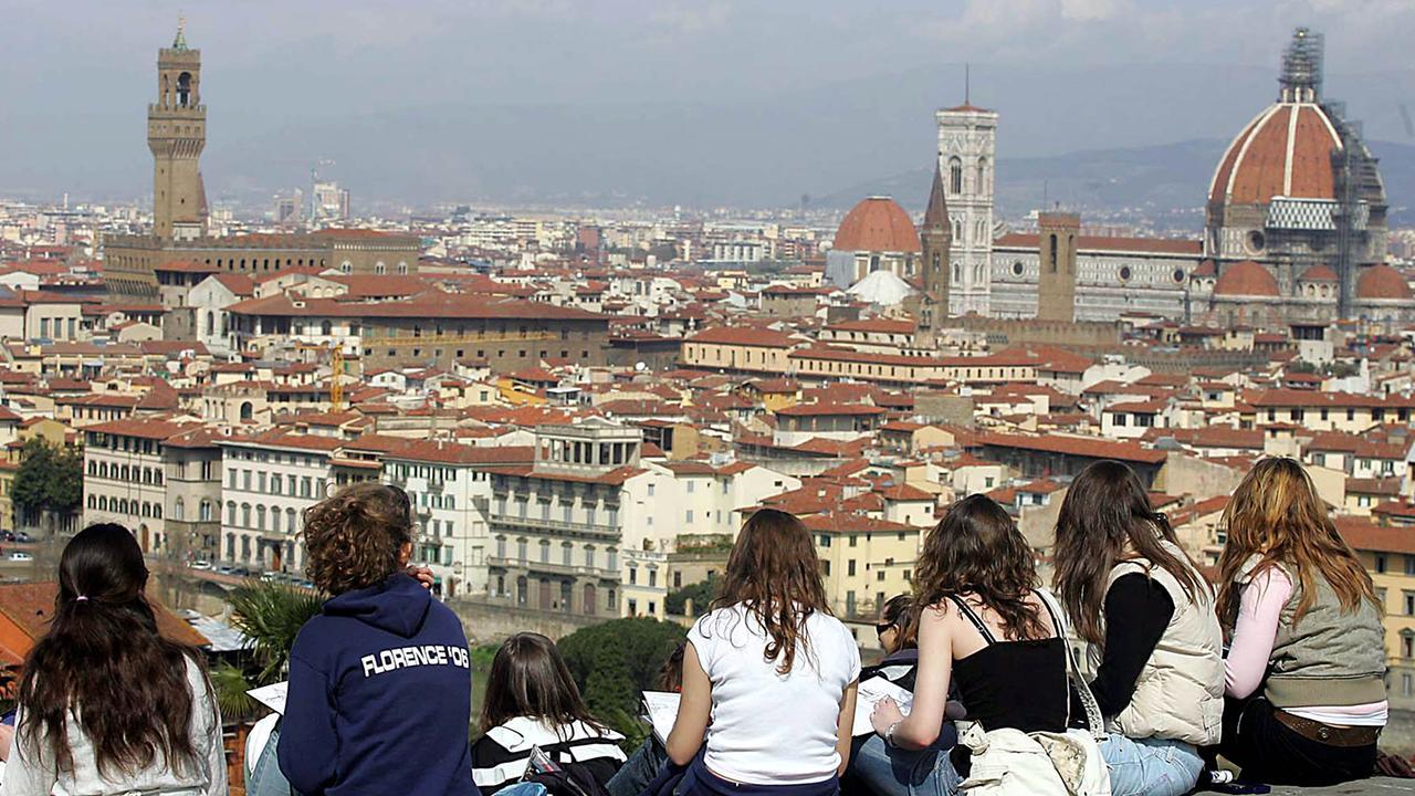 Affitta una casa per tre giorni, otto mesi dopo rifiuta di andarsene