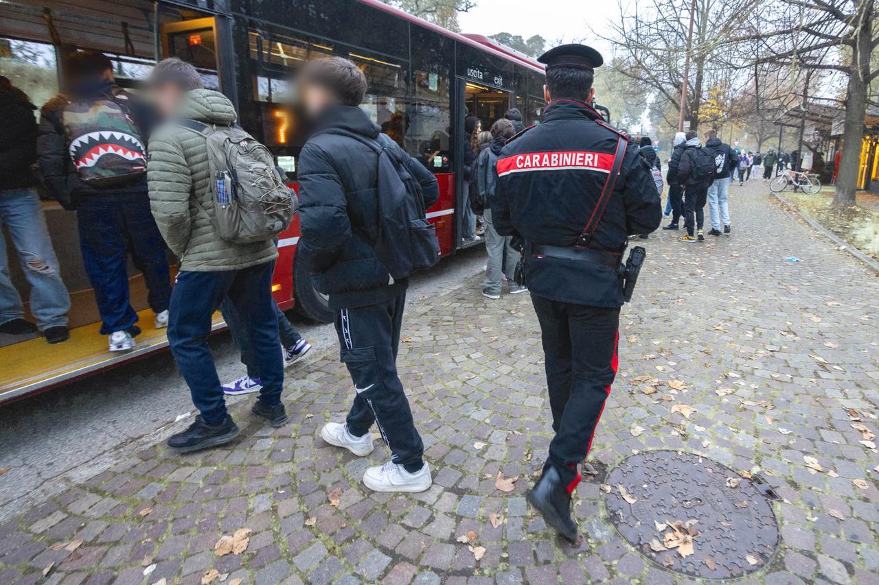 Ferrara, sicurezza sui bus: polizia in borghese e videosorveglianza