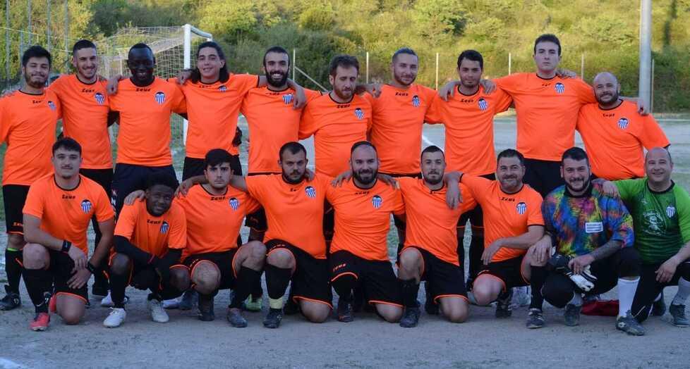 Insulti razzisti al calciatore, la società: non scendiamo in campo<br type="_moz" />
