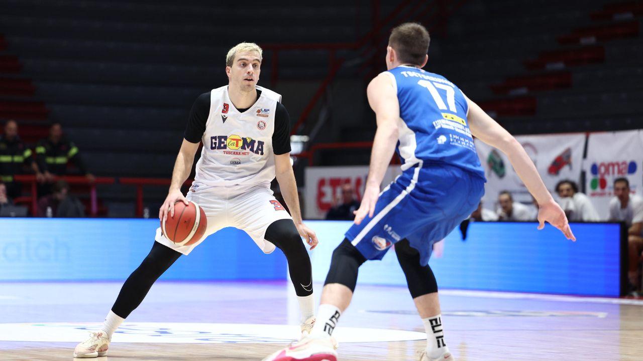 Federico Burini in azione in un passato match