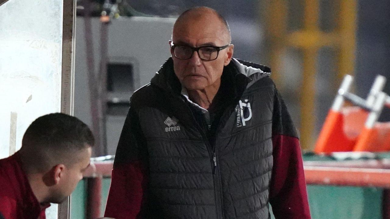 
	Il tecnico del Pontedera Leonardo Menichini

