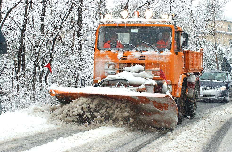 
	Neve in collina: spalaneve in azione

