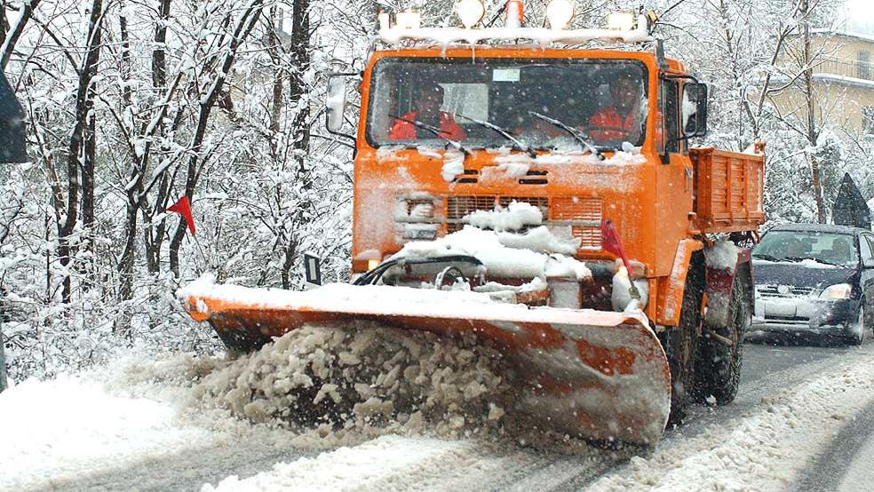 Neve in collina: spalaneve in azione