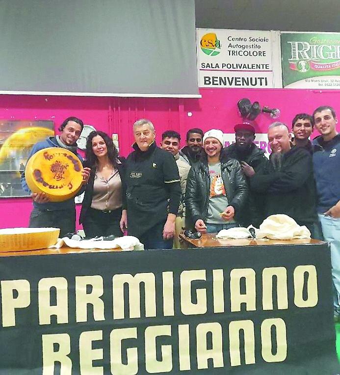 Una forma di Parmigiano Reggiano da 38 chili per i senzatetto