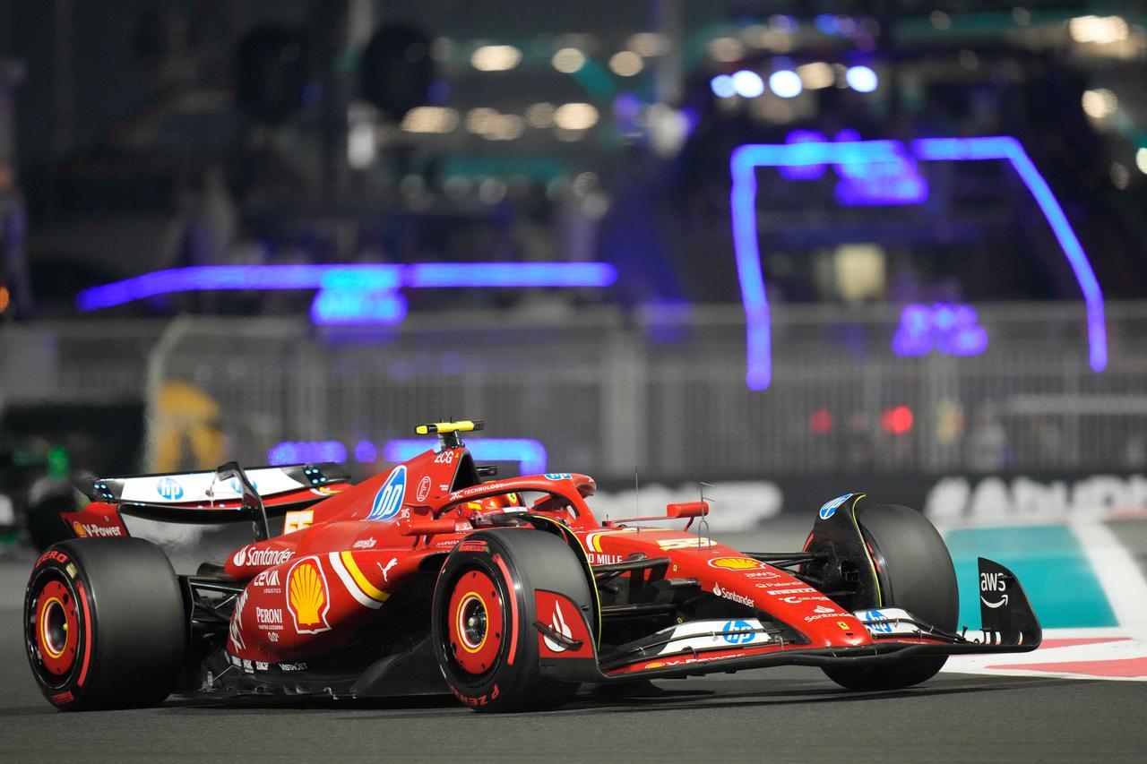 
	Carlos Sainz, secondo ad Abu Dhabi, era all'ultima gara da ferrarista

