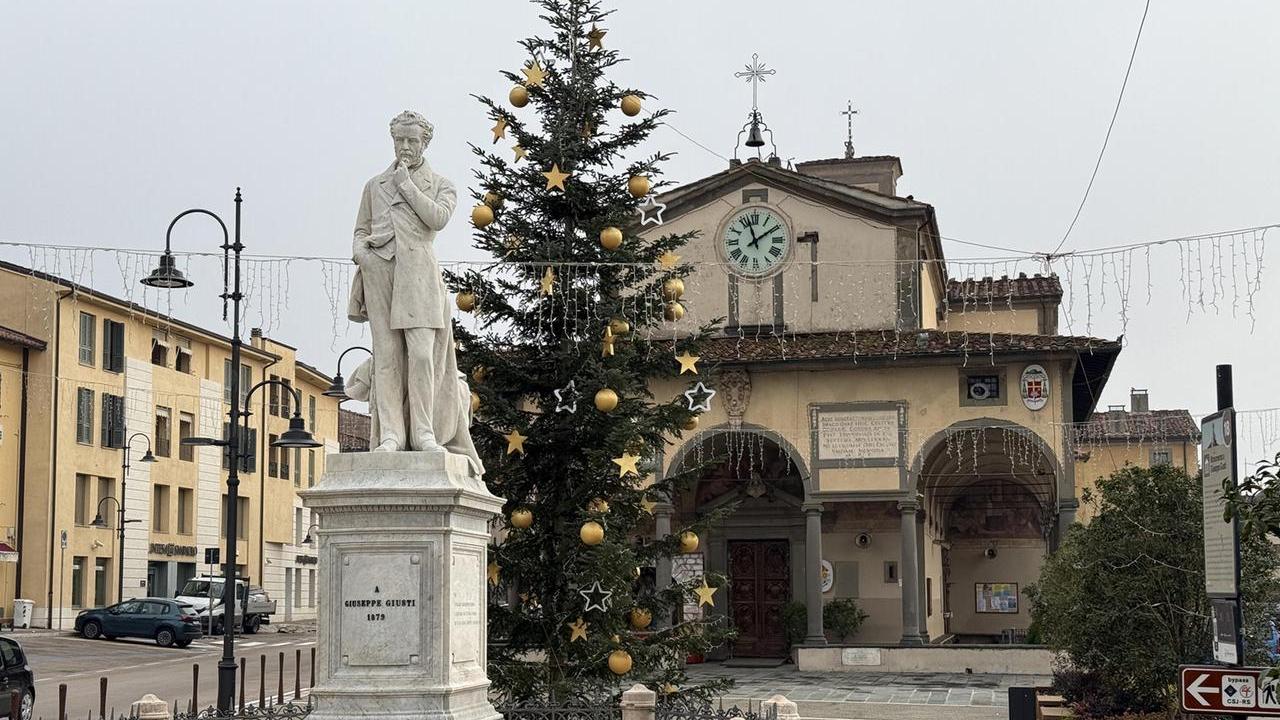 Monsummano, il Giusti in piazza torna a nuova vita. Restaurato il monumento-simbolo