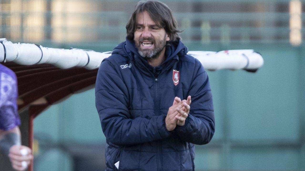 Il mister del Grosseto Consonni (Foto Agenzia BF)
