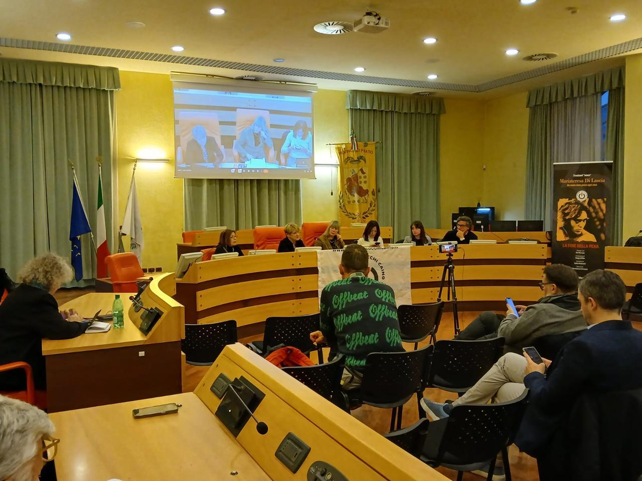 
	L'incontro in Provincia dopo la visita degli avvocati alla Dogaia

