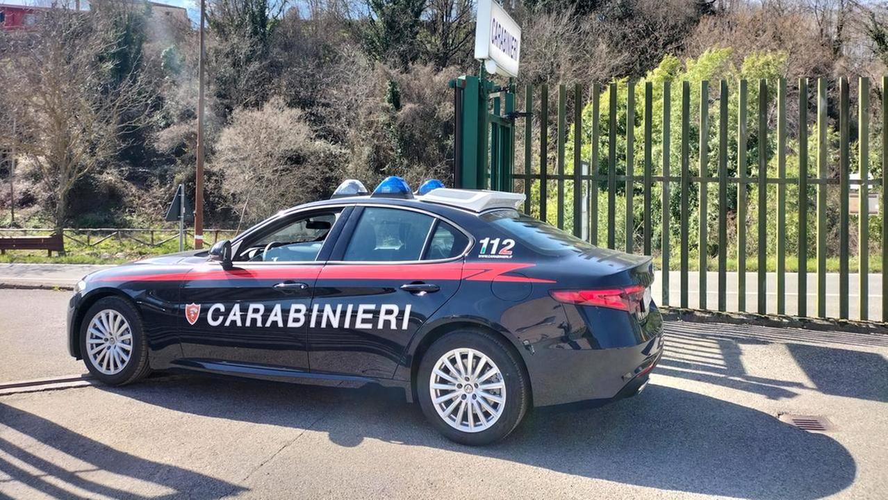 Una pattuglia dei carabinieri (foto d'archivio)