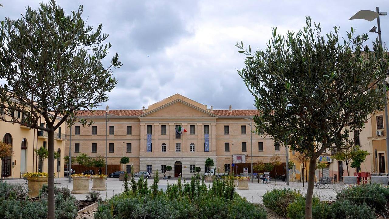 Verde in città, un “giardino d’inverno” in piazza Fiume grazie a Comune e Forestas