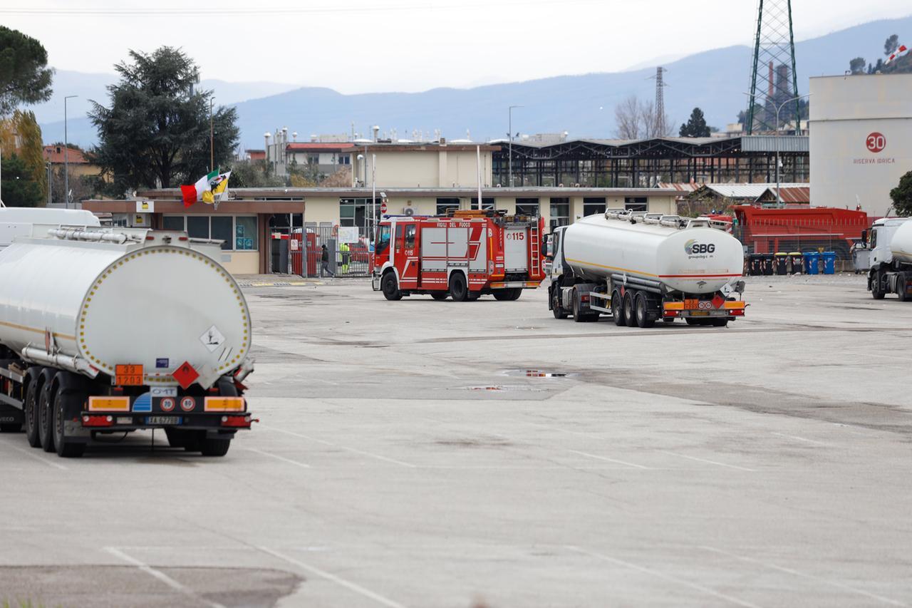 
	Calenzano, l'ingresso del deposito Eni dove &egrave; avvenuta la tragedia

