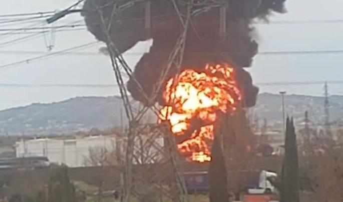 Calenzano, esplosione in un deposito Eni: ci sono morti, feriti e dispersi