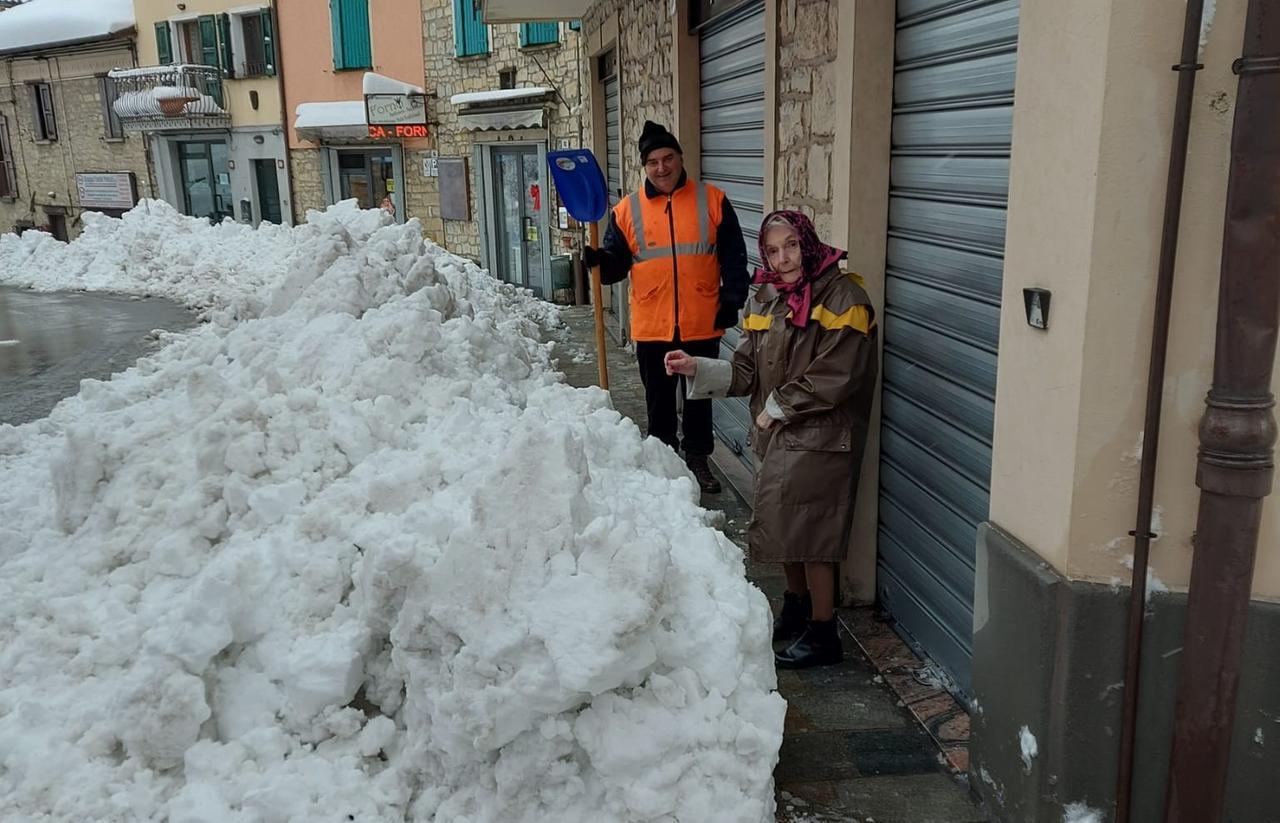 Continua l’emergenza post neve in Appennino: 1.700 ancora senza luce