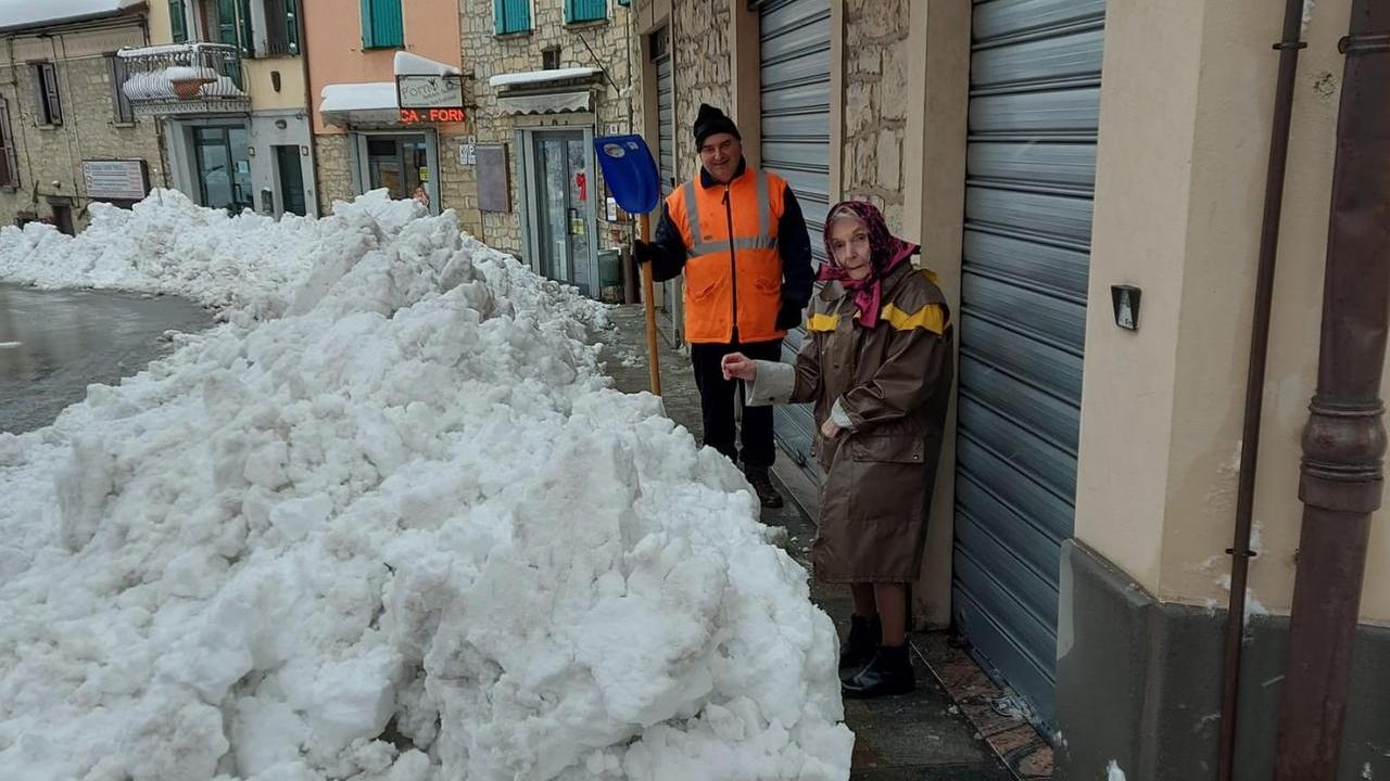 Continua l’emergenza post neve in Appennino: 1.700 ancora senza luce
