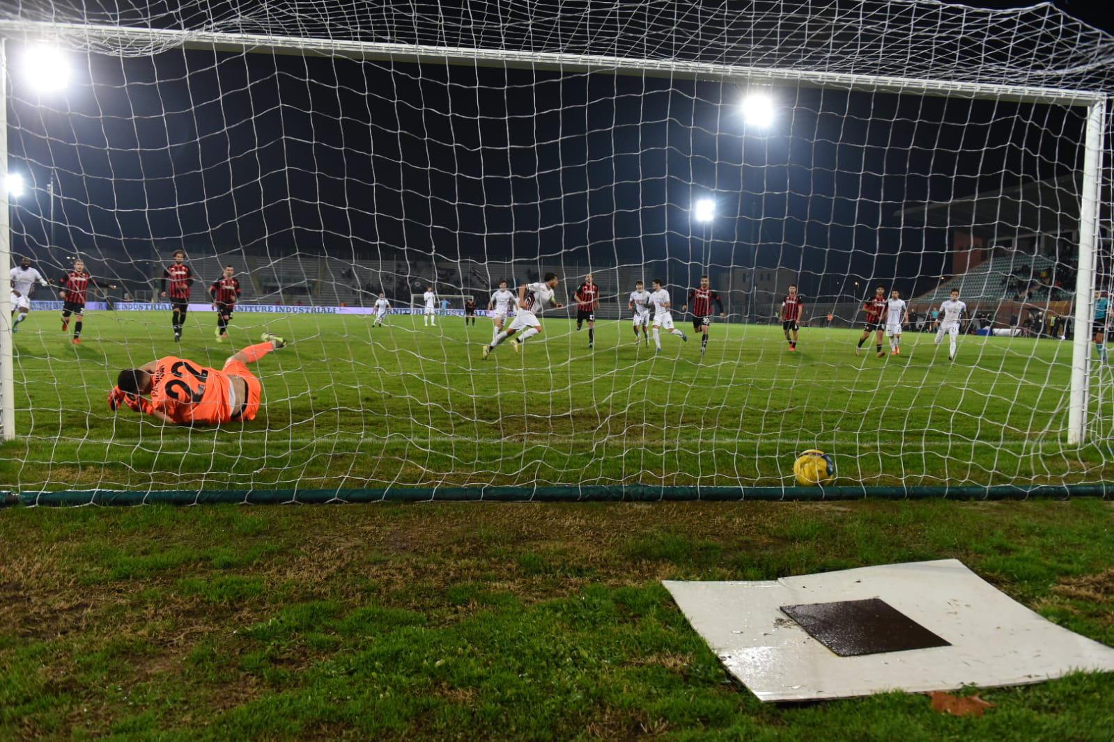 Il gol decisivo (foto Sernacchioli)