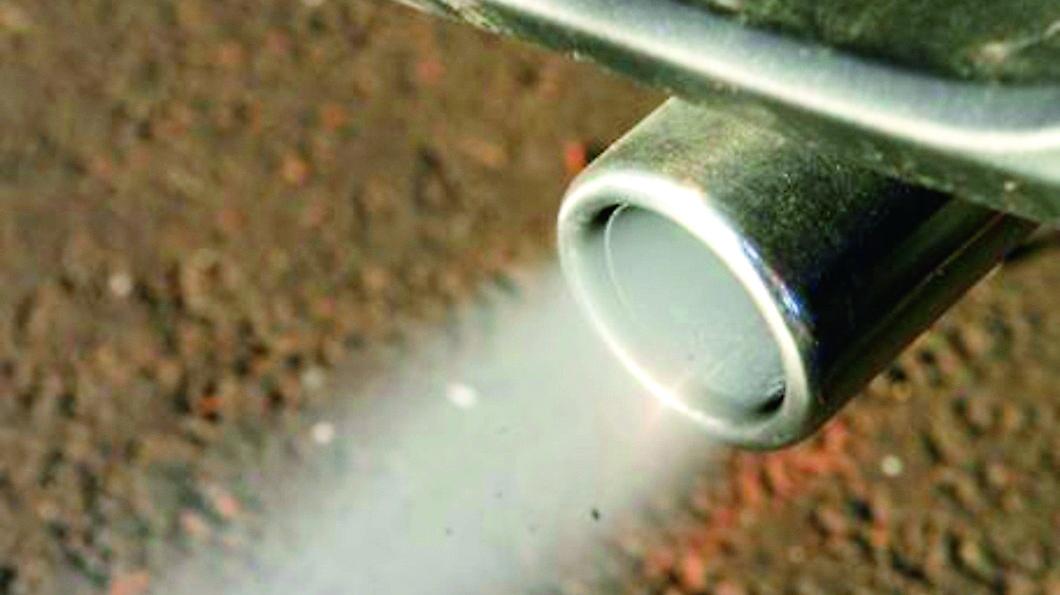 Il parco auto della Sardegna tra i più vecchi d’Italia: solo 3mila auto elettriche