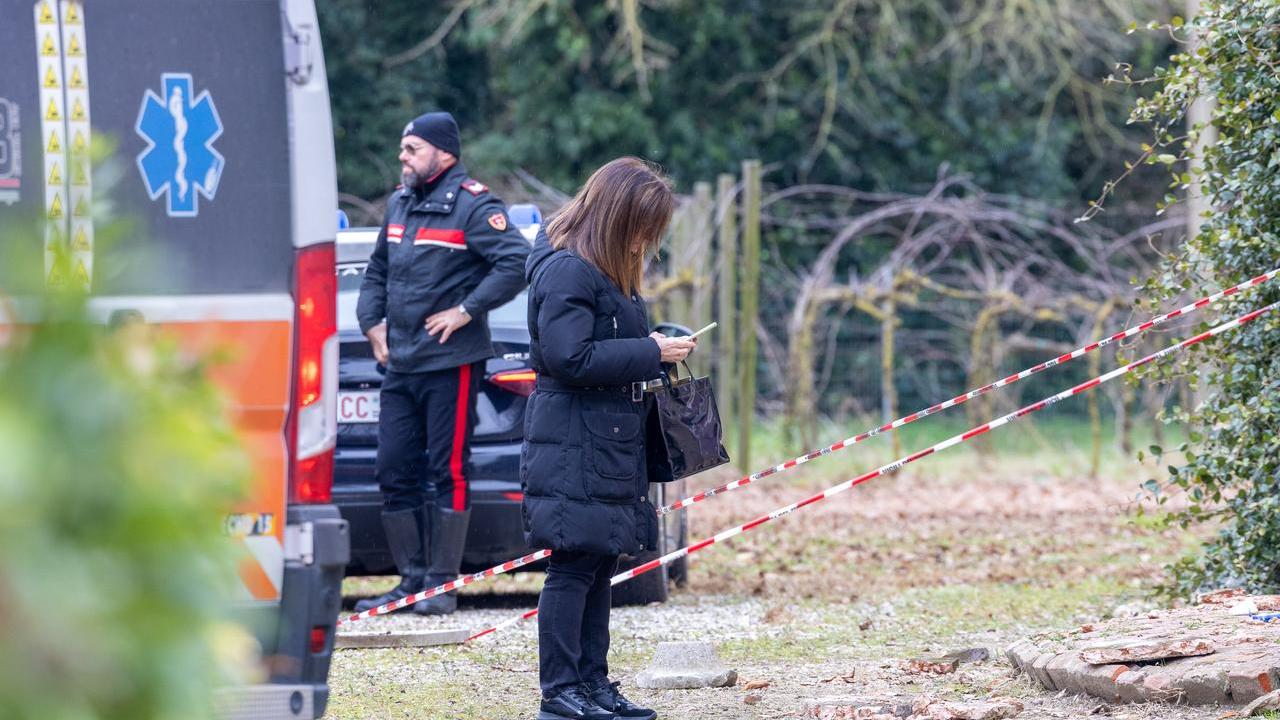 Balcone crollato a Ro, la sindaca: «Dramma sfiorato, comunità scossa»