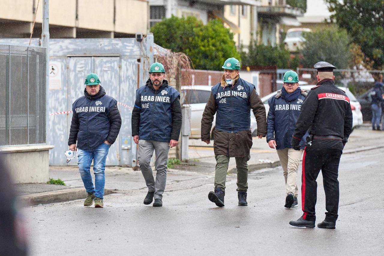 
	I carabinieri sul posto luned&igrave; (foto Juri Autovino)

