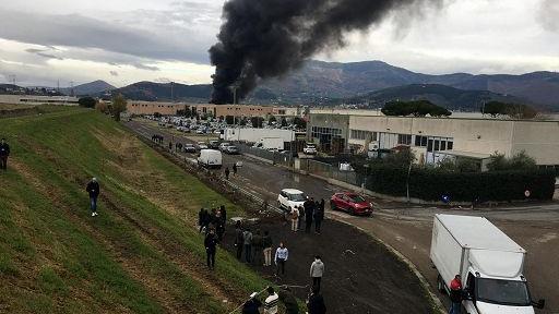 Esplosione nel deposito Eni: il numero dei morti sale a quattro, un disperso e decine di feriti