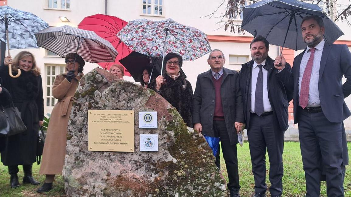 Covid, una targa in memoria dei medici sassaresi morti durante la pandemia