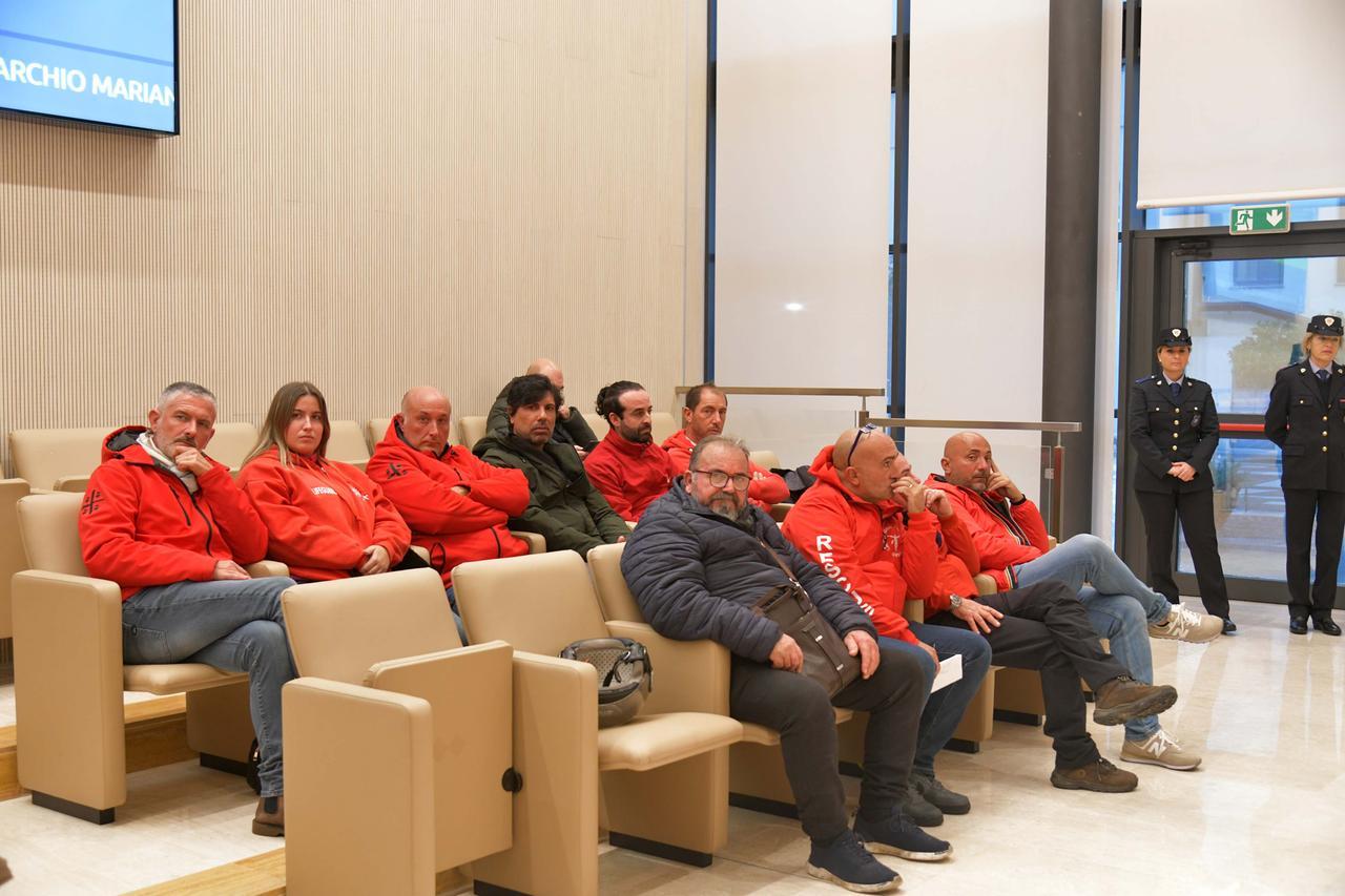 
	I balneari durante il consiglio comunale

