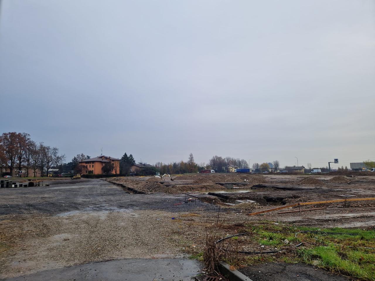 
	L'area che diventer&agrave; il nuovo parco commerciale di Villa Sesso

