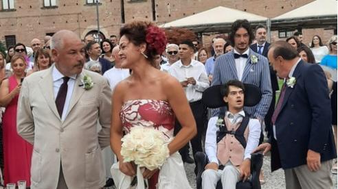 Nella lista nozze il pulmino per i disabili: il dono degli sposi Luca e Nicoletta