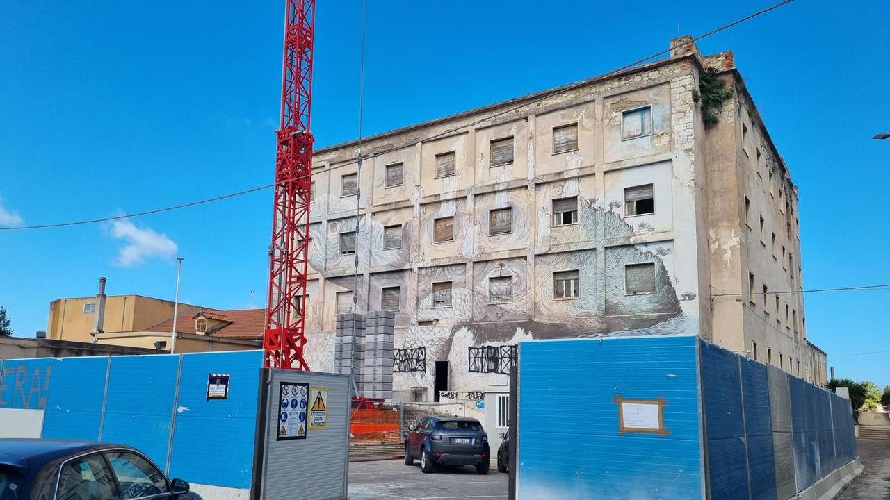 Sassari la struttura dell'ex Turritania in Piazza Sant'Antonio (foto <strong>Mauro Chessa</strong>)