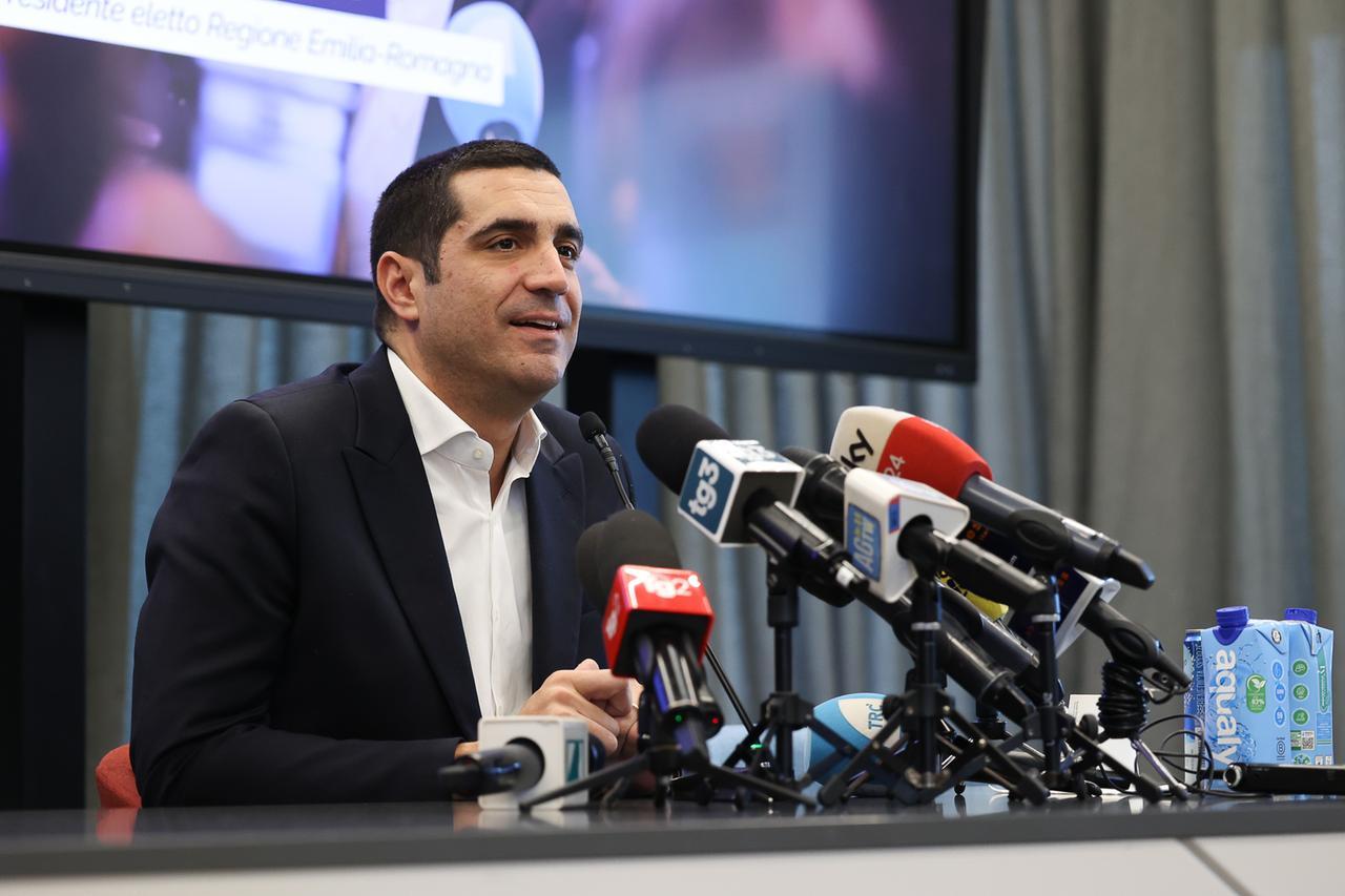 Giunta Emilia Romagna, ecco la squadra di de Pascale: Ferrara resta fuori
