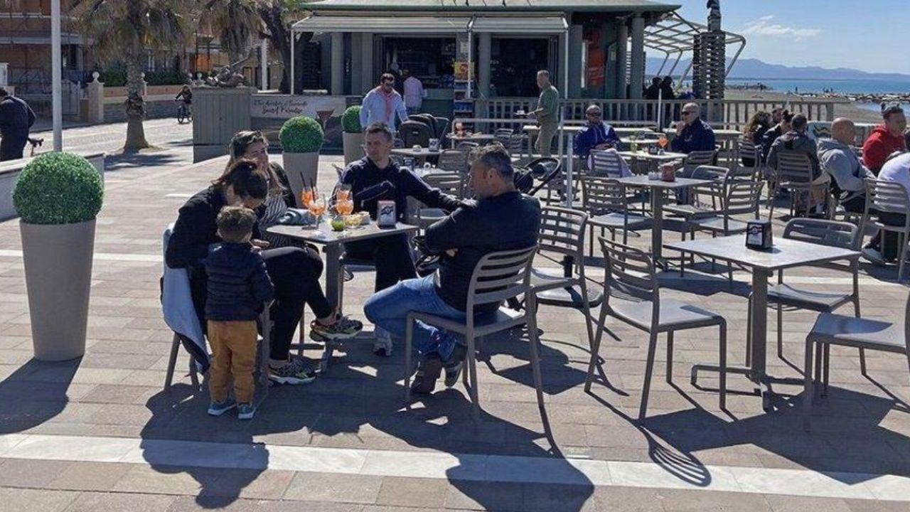 Imu e suolo pubblico alle stelle, a Cecina la protesta di artigiani e imprenditori: «Il capannone? Da 1.900 è passato a 2.700 euro»