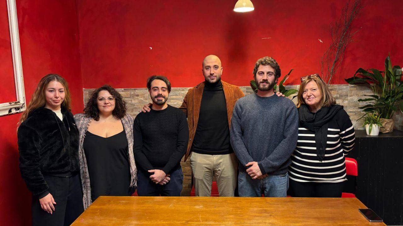 Gli animatori dello sportello al circolo Orsetti