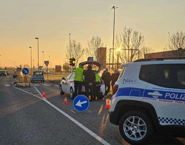 Due pedoni investiti in poche ore, uno è grave