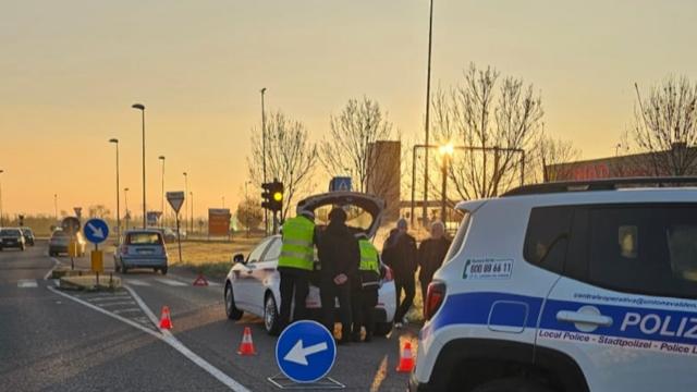 Due pedoni investiti in poche ore, uno è grave