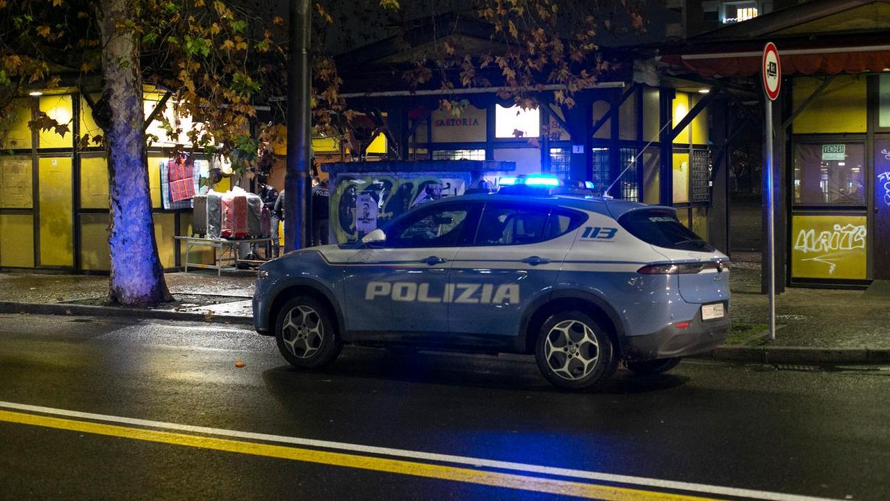 Una volante della polizia (foto d'archivio)
