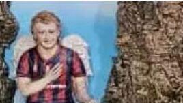 Boccaleone, il calciatore Denis Bergamini diventa un angelo nel presepe<br type="_moz" />
