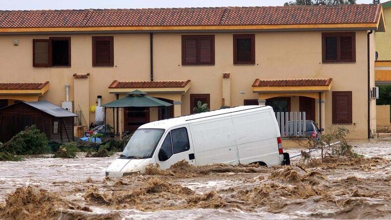 Clima impazzito, nell’isola più caldo e piogge estreme
