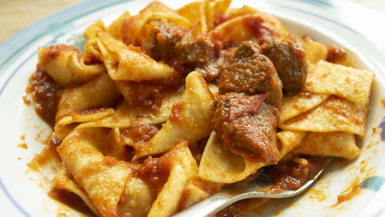 
	Un piatto di pappardelle al cinghiale

