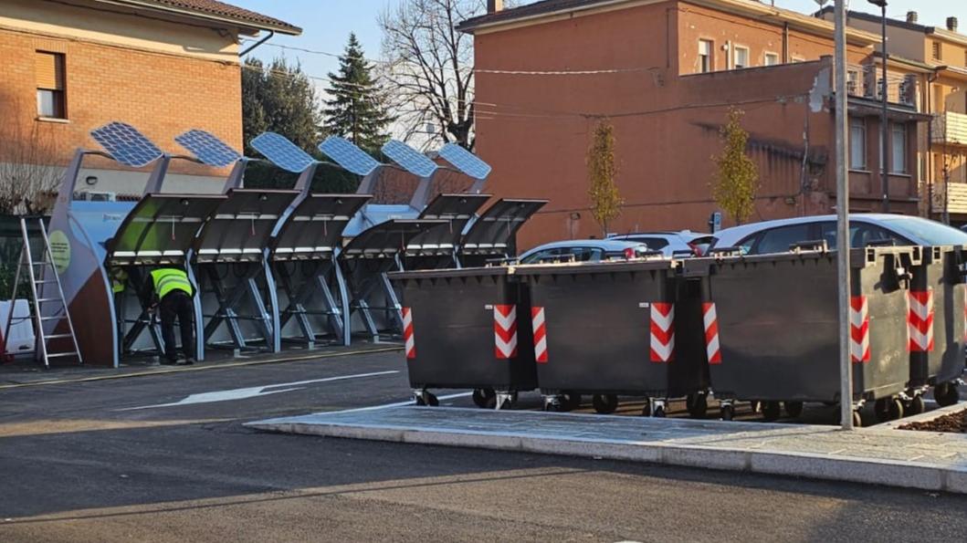 Le casette Eco Smarty nel parcheggio di via Giardini Nord