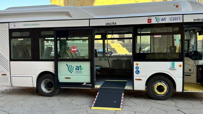 Autolinee Toscane assume, si cercano autisti di autobus: come candidarsi