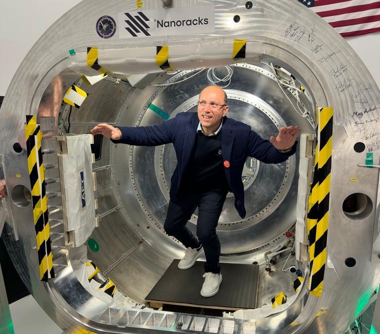 Sassuolo, un imprenditore alla conquista dello spazio