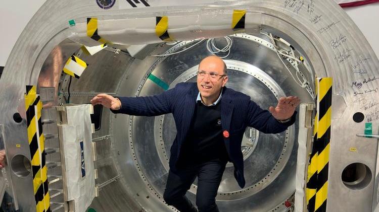 Sassuolo, un imprenditore alla conquista dello spazio