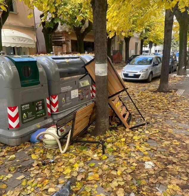 Montecatini, gli impegni del Comune sui rifiuti. «Porta a porta nel 2026 e spazzamento subito in alcune strade»