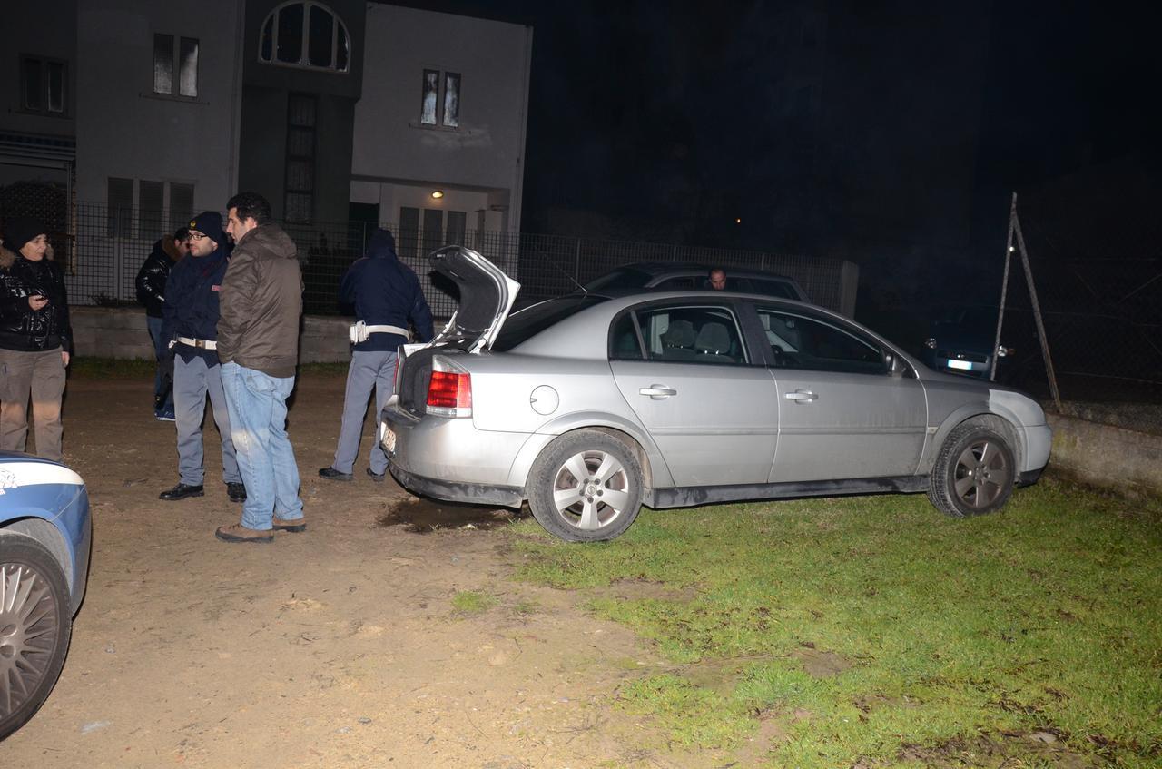 Il gioielliere sequestrato e chiuso nel bagagliaio dell’auto